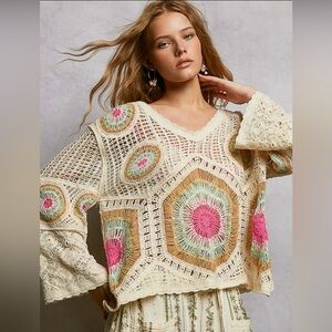 POL taupe beige pink crochet flutter sleeve patchwork 
Sweater blouse top